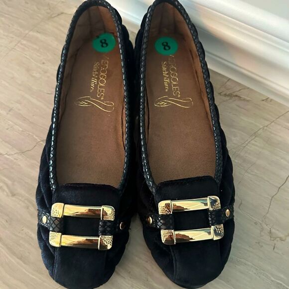 Aerosoles black, Sherbet ballet flats with gold buckle. - Picture 1 of 6